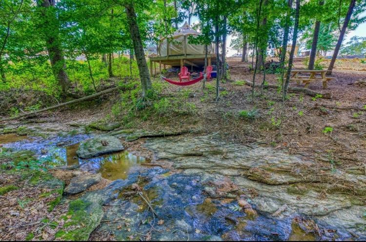 The Aries-A Stargazing, Luxury Glamping Tent Rogersville Eksteriør billede