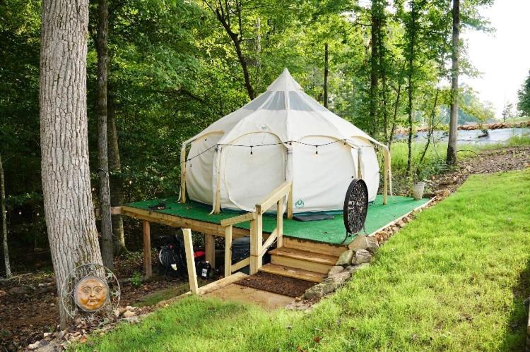 The Aries-A Stargazing, Luxury Glamping Tent Rogersville Eksteriør billede