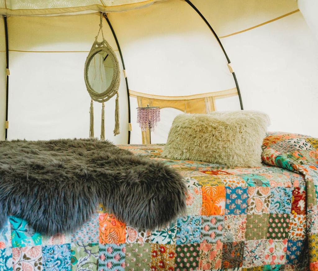 The Aries-A Stargazing, Luxury Glamping Tent Rogersville Eksteriør billede