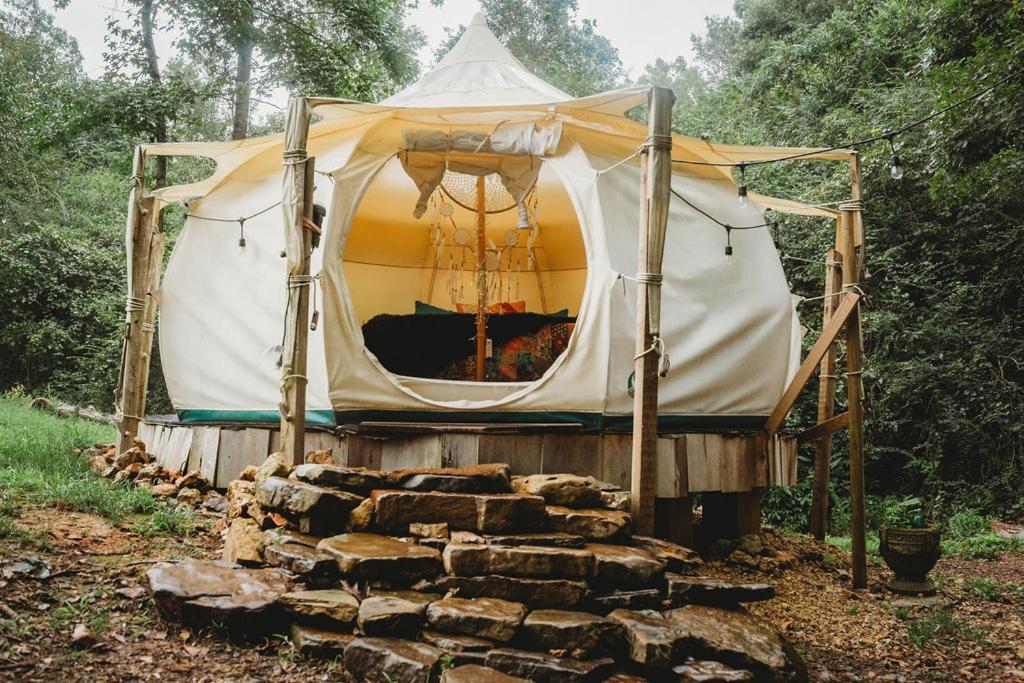 The Aries-A Stargazing, Luxury Glamping Tent Rogersville Eksteriør billede